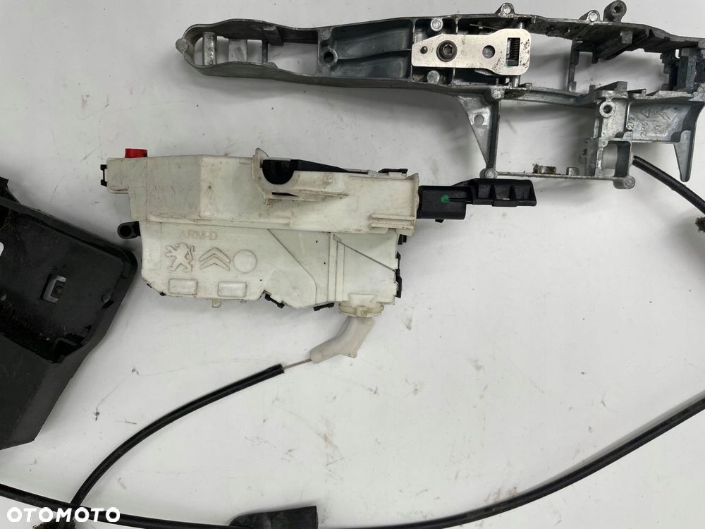 zamek drzwi przesuwnych prawych partner iii berlingo psa 828423 - 3