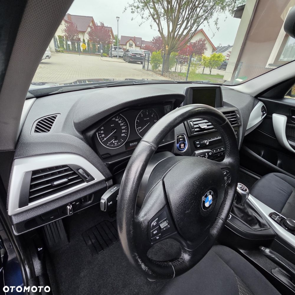 BMW Seria 1 116d DPF - 9