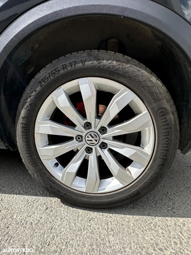 Volkswagen T-Roc - 13