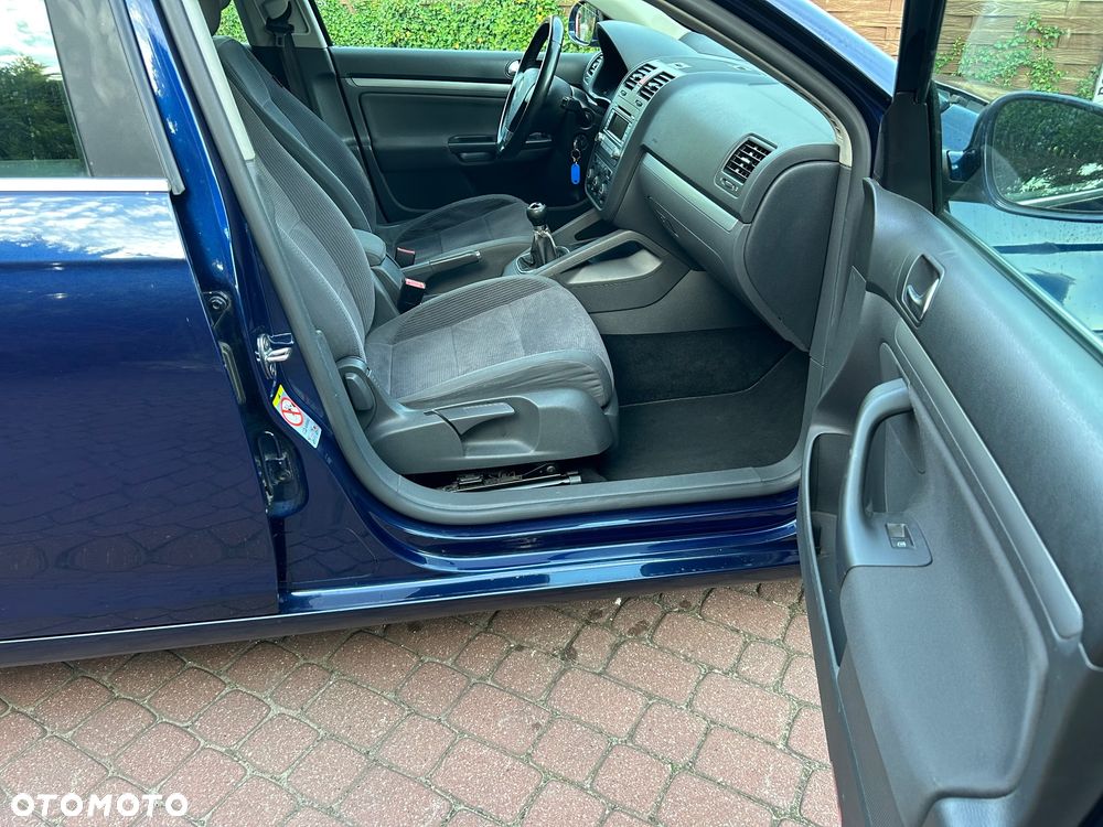 Volkswagen Golf 1.9 TDI DPF Comfortline - 21