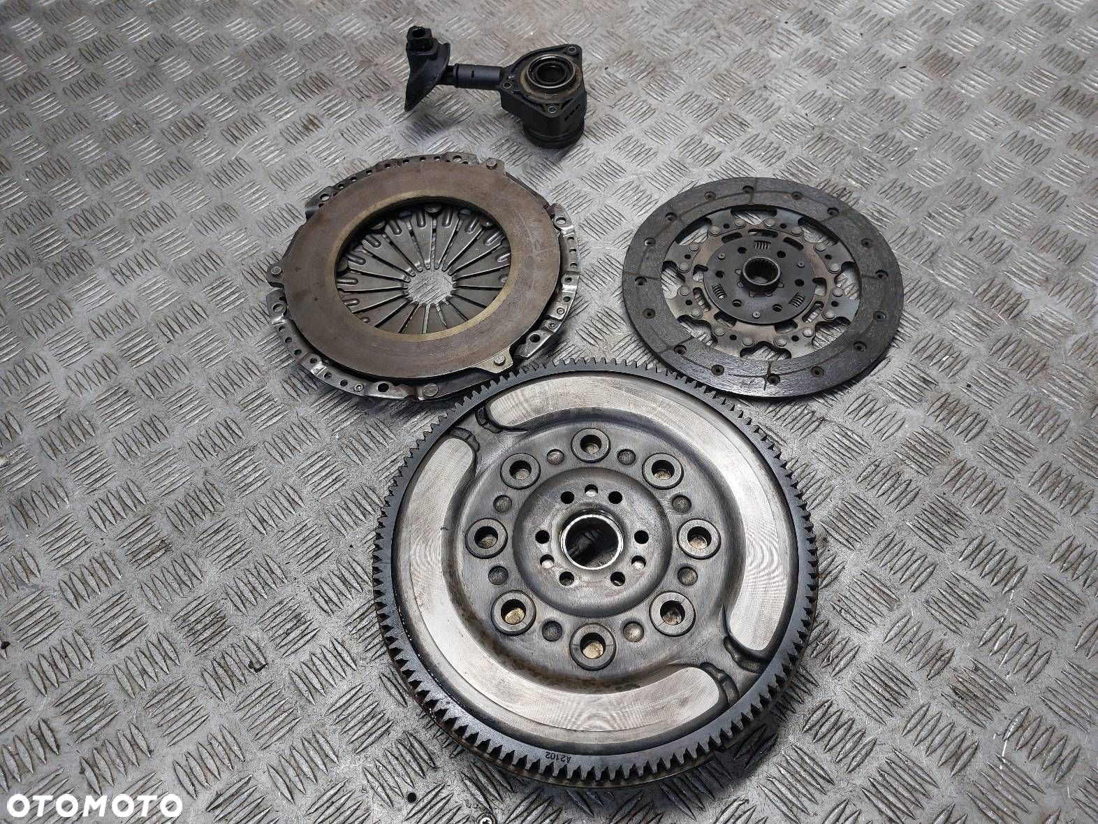 KOŁO DWUMASOWE + TARCZA + DOCISK + ŁOŻYSKO FORD FOCUS MK2 1.6 TDCI - 9