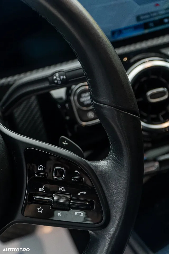 Mercedes-Benz CLA 180 7G-DCT Progressive Line Advanced - 29