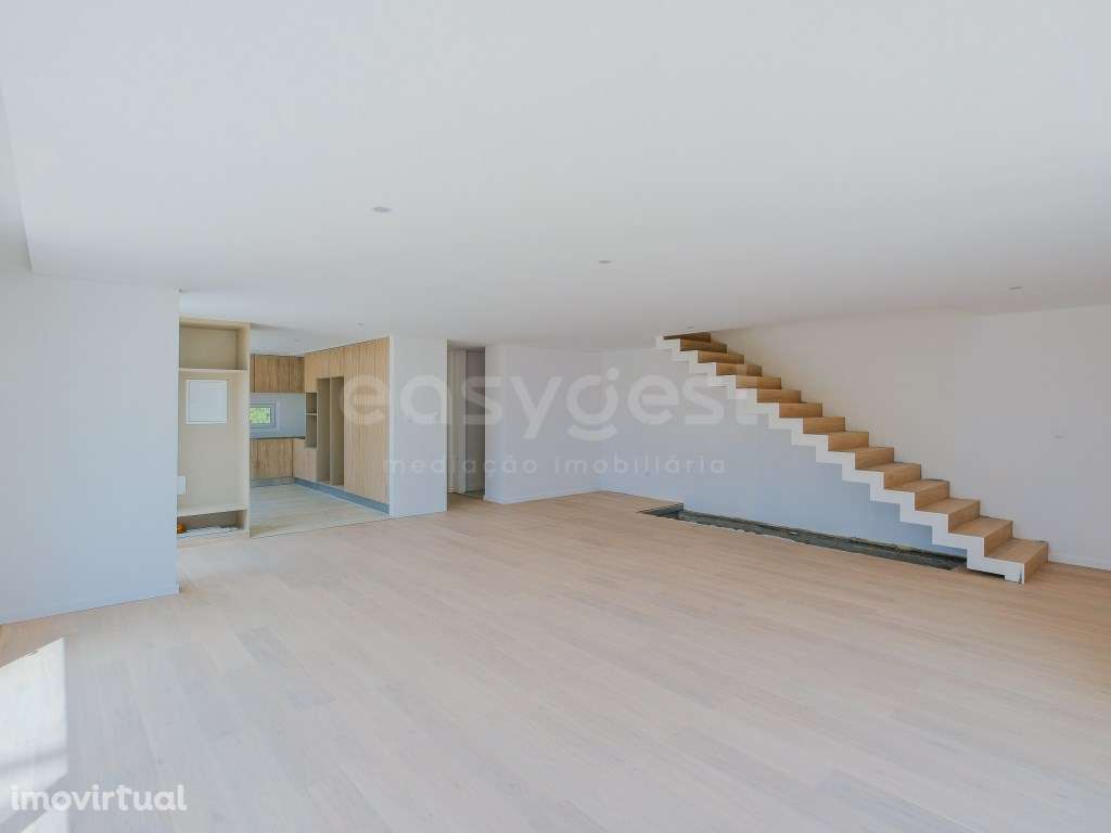 Moradia T4 na Portela da Vila em Torres Vedras a 30 minutos de Lisboa - Grande imagem: 4/50