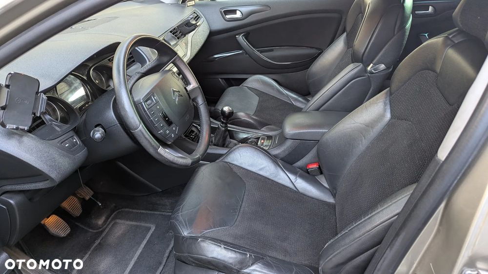 Citroën C5 Tourer HDi 135 FAP Confort - 9