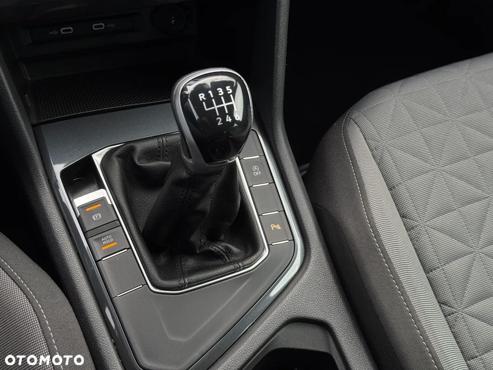 Volkswagen Tiguan 1.5 TSI EVO Trendline - 24