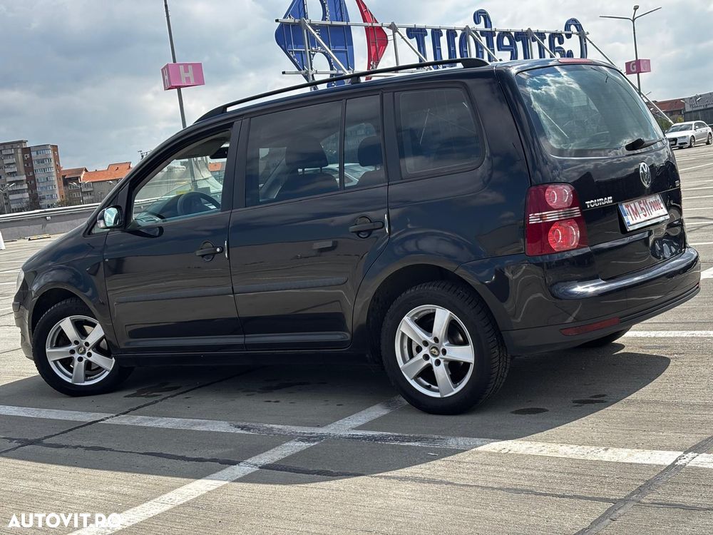 Volkswagen Touran - 3