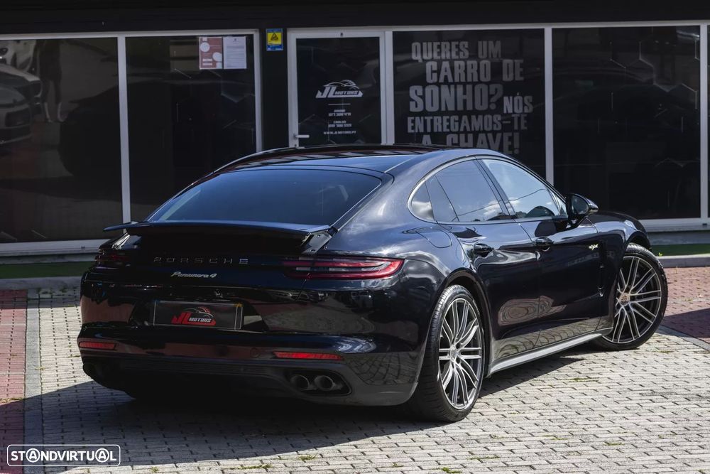 Porsche Panamera - 36