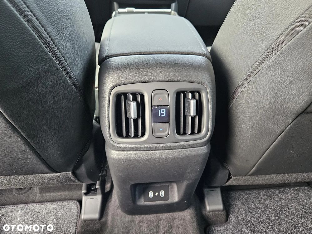 Hyundai Tucson 1.6 T-GDi HEV Executive 2WD - 11