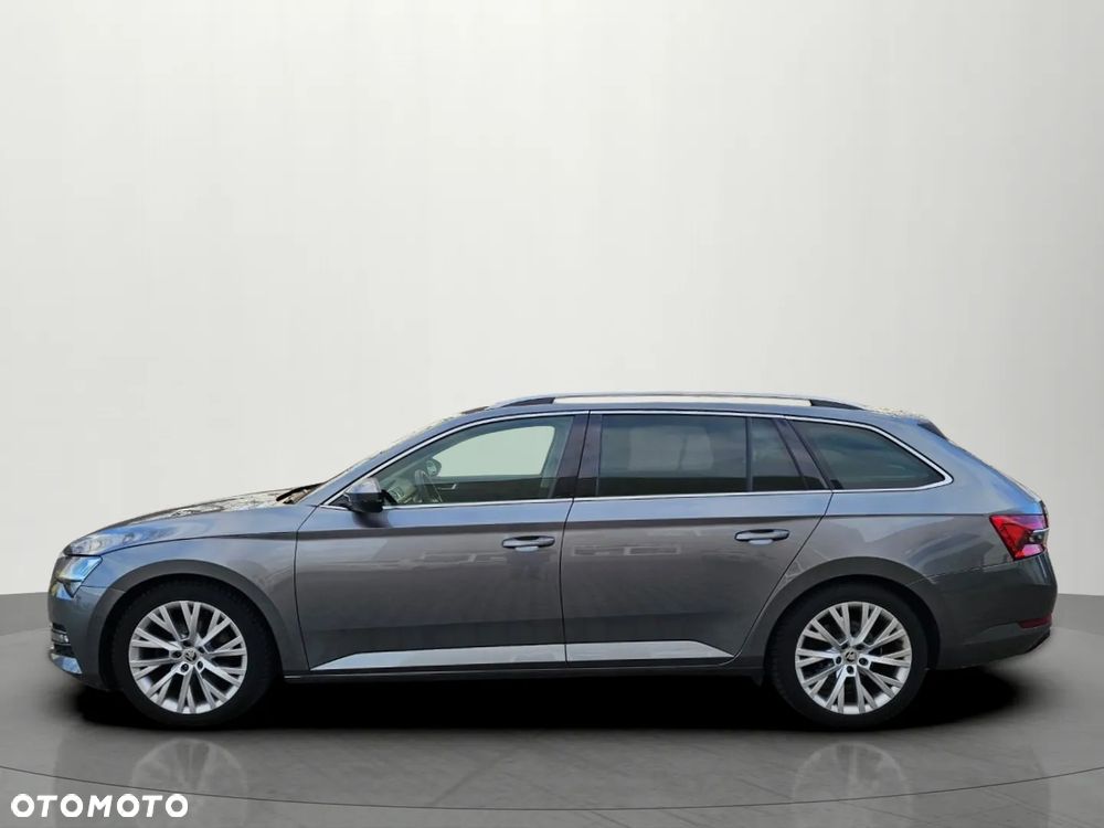 Skoda Superb 2.0 TDI SCR 4x4 Style DSG - 10