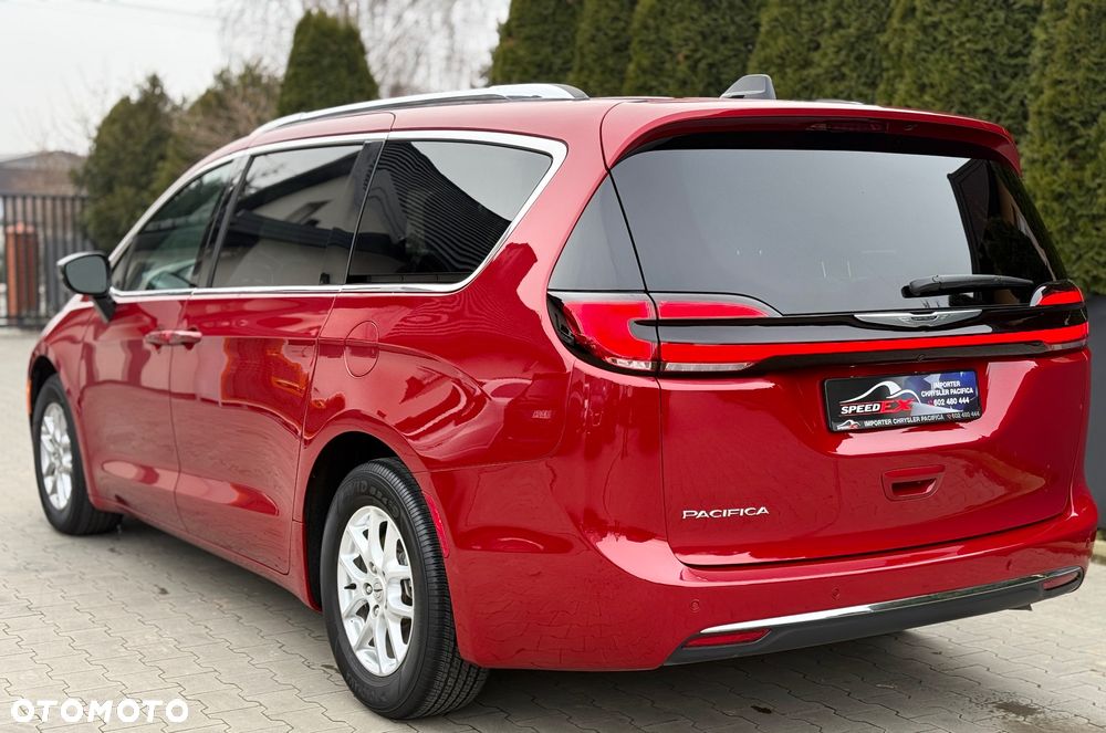 Chrysler Pacifica - 6