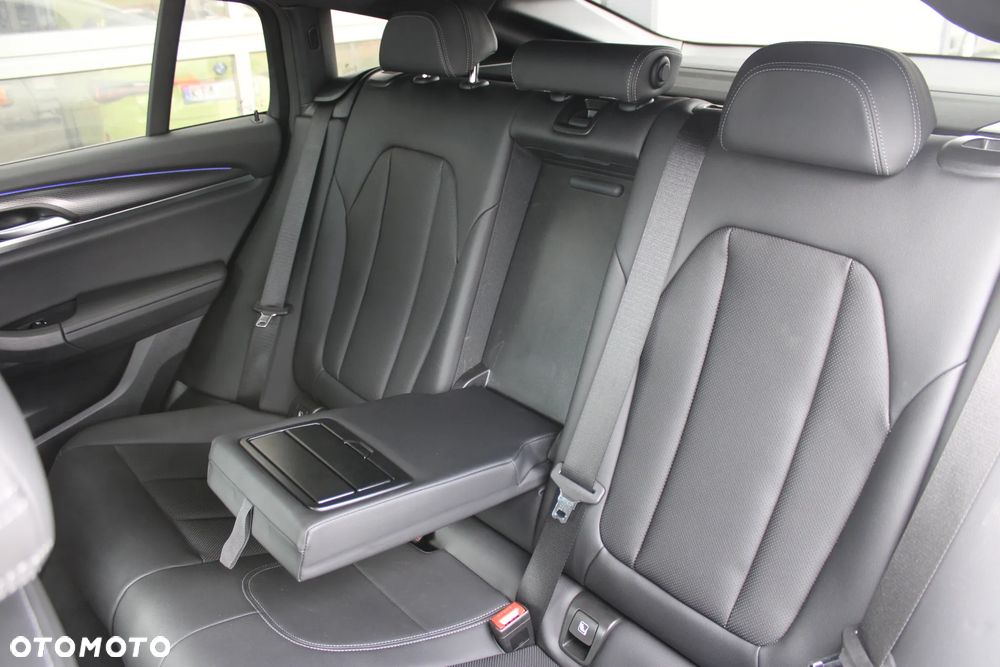 BMW X4 xDrive20d mHEV M Sport sport - 25