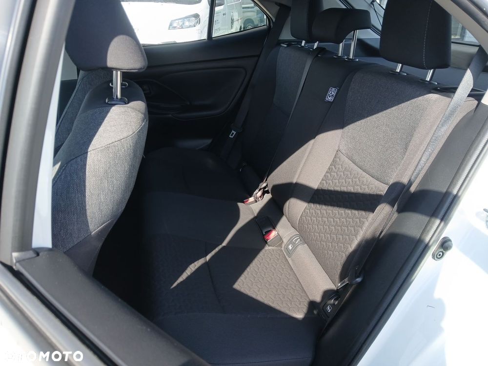 Toyota Yaris Cross Hybrid 1.5 Comfort 4x4 - 40