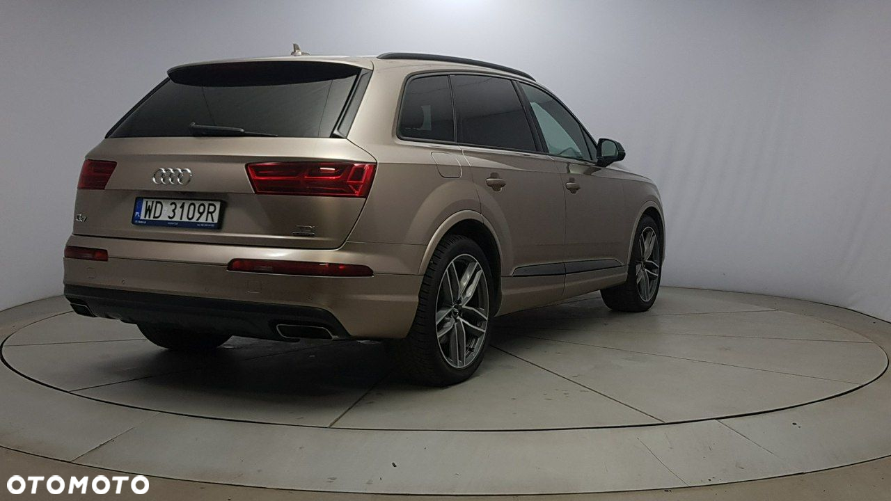 Audi Q7 - 7