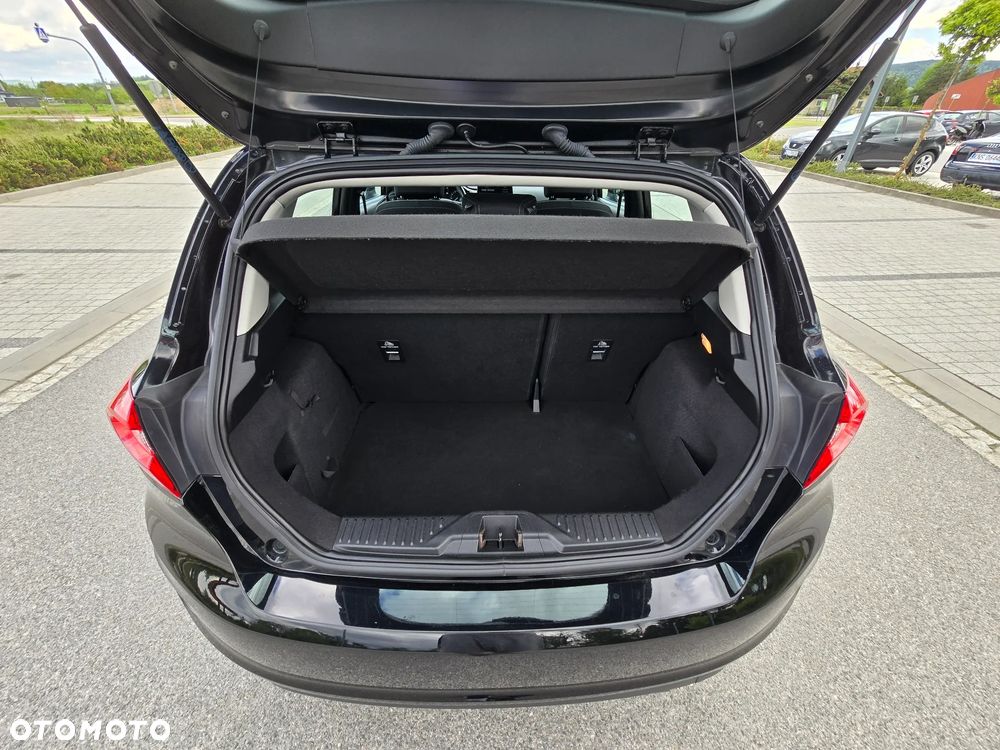 Ford Fiesta 1.1 S&S TITANIUM - 14