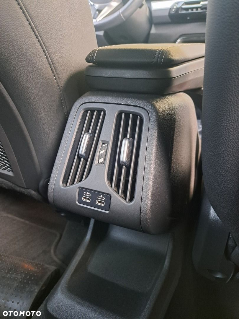 BMW X1 sDrive18i xLine - 25