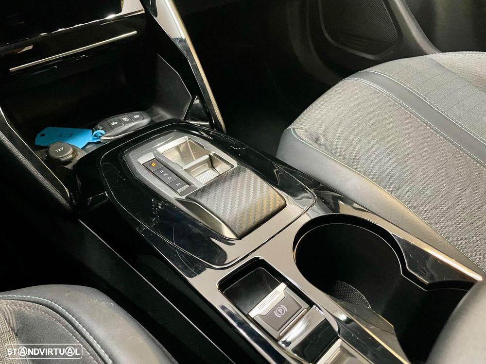 Peugeot 2008 PureTech 130 EAT8 Allure Pack - 26