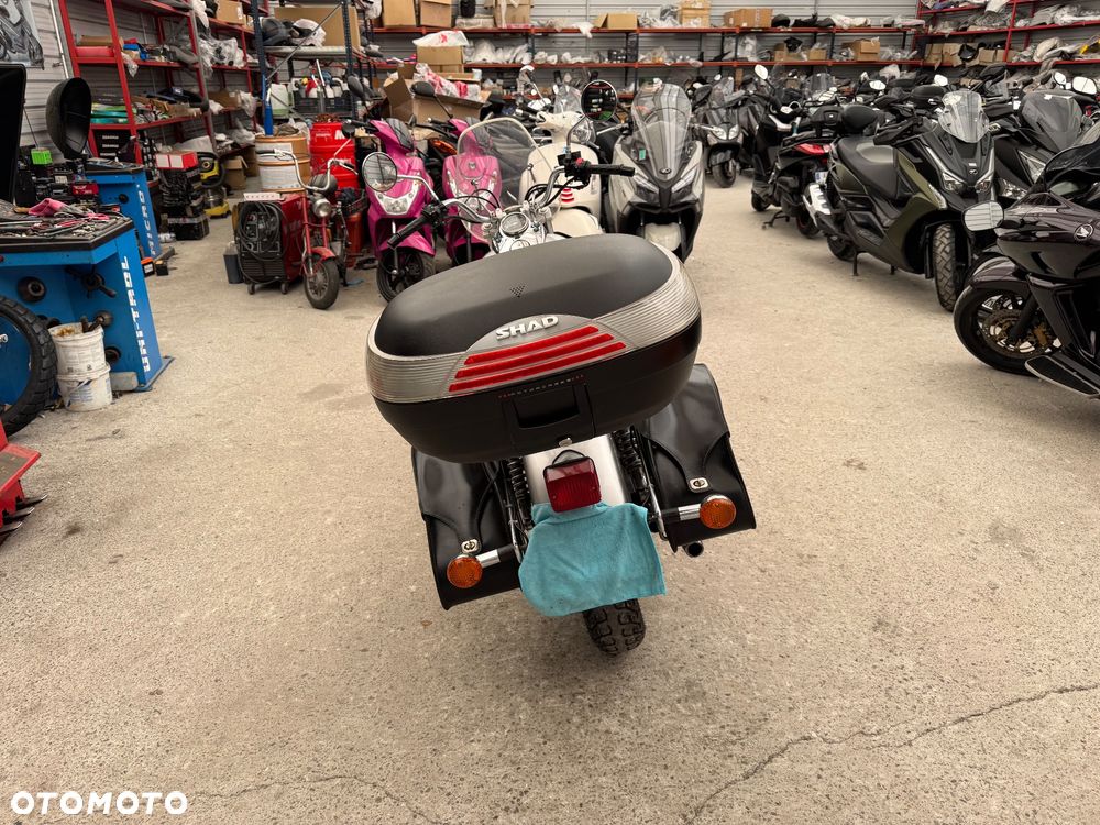 Suzuki Intruder - 6