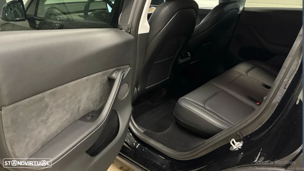 Tesla Model Y Performance Dual Motor AWD - 6