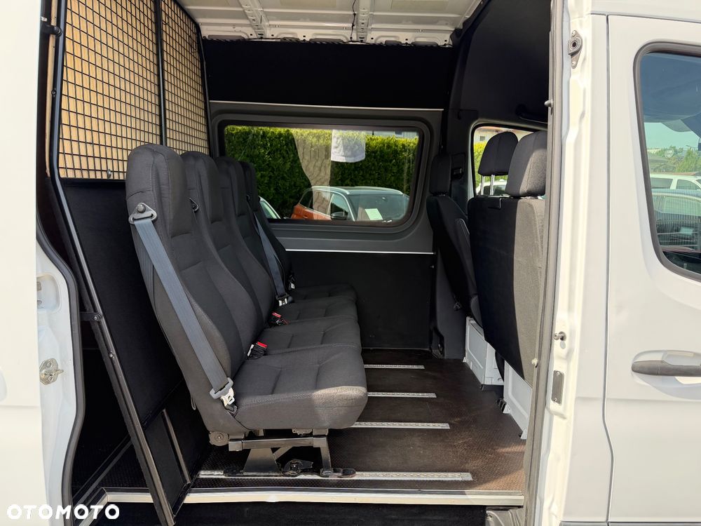 Mercedes-Benz Sprinter - 35