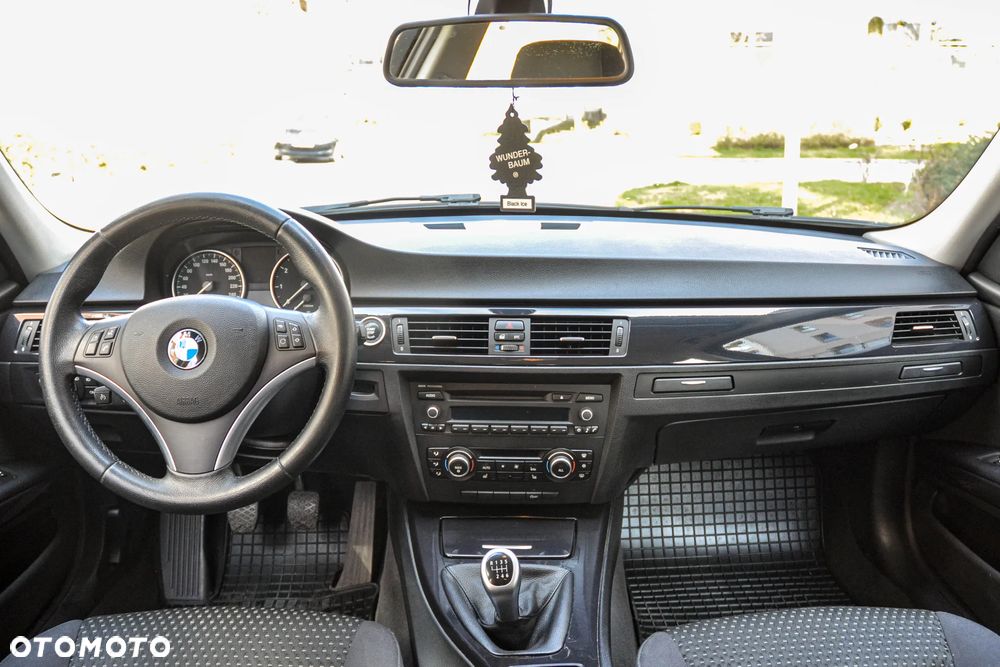 BMW Seria 3 318i Edition Lifestyle - 10