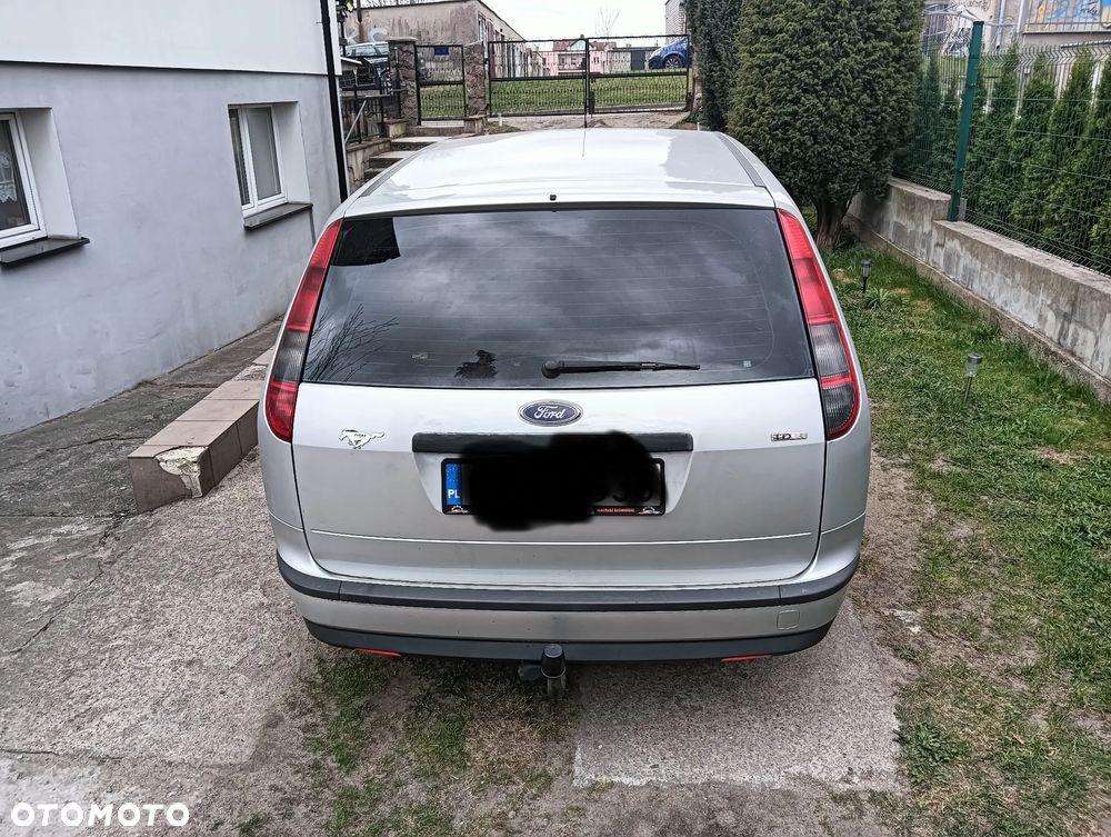Ford Focus 1.6 TDCi DPF Ambiente - 3