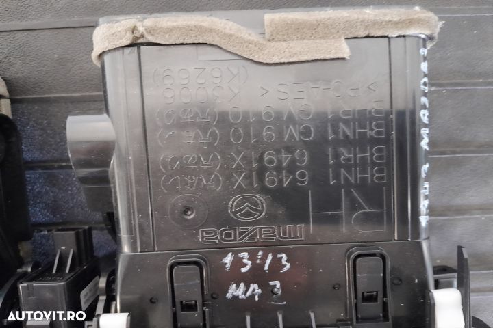 Grila ventilatie bord centru BHN26491X BHN26491X Mazda 3 BM [2013 - 2 - 4