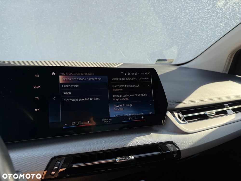 BMW Seria 2 218d - 18