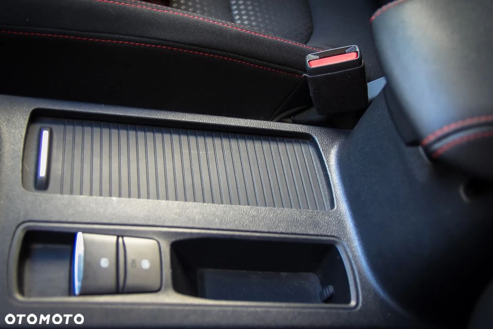 Ford Kuga 2.0 EcoBlue mHEV FWD ST-Line - 26