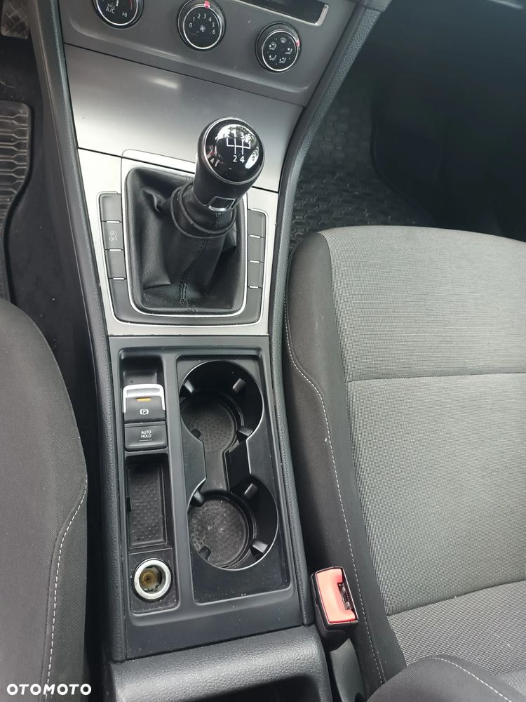 Volkswagen Golf 1.2 TSI BMT Trendline - 12