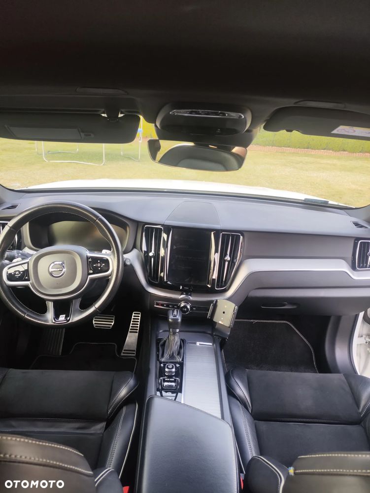 Volvo XC 60 D4 AWD R-Design - 8