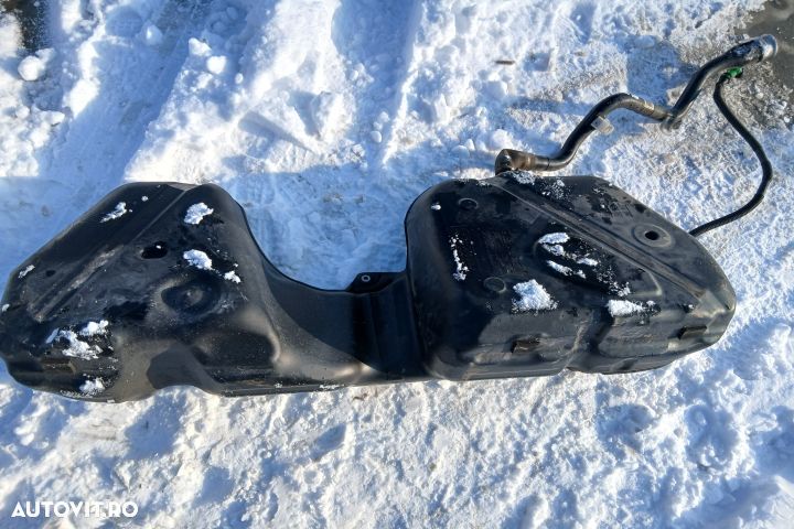 Rezervor combustibil 6765701 6765702 6765703 56646711 6765701 6765702 - 4