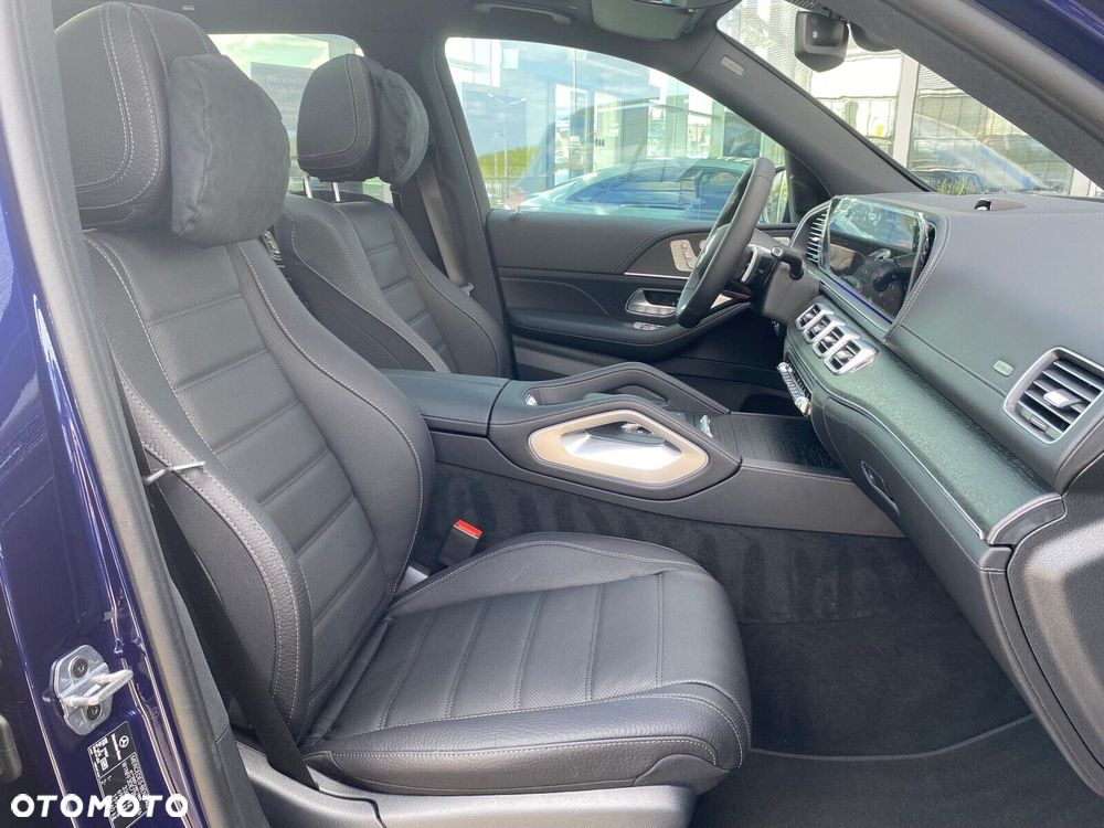 Mercedes-Benz GLS - 31