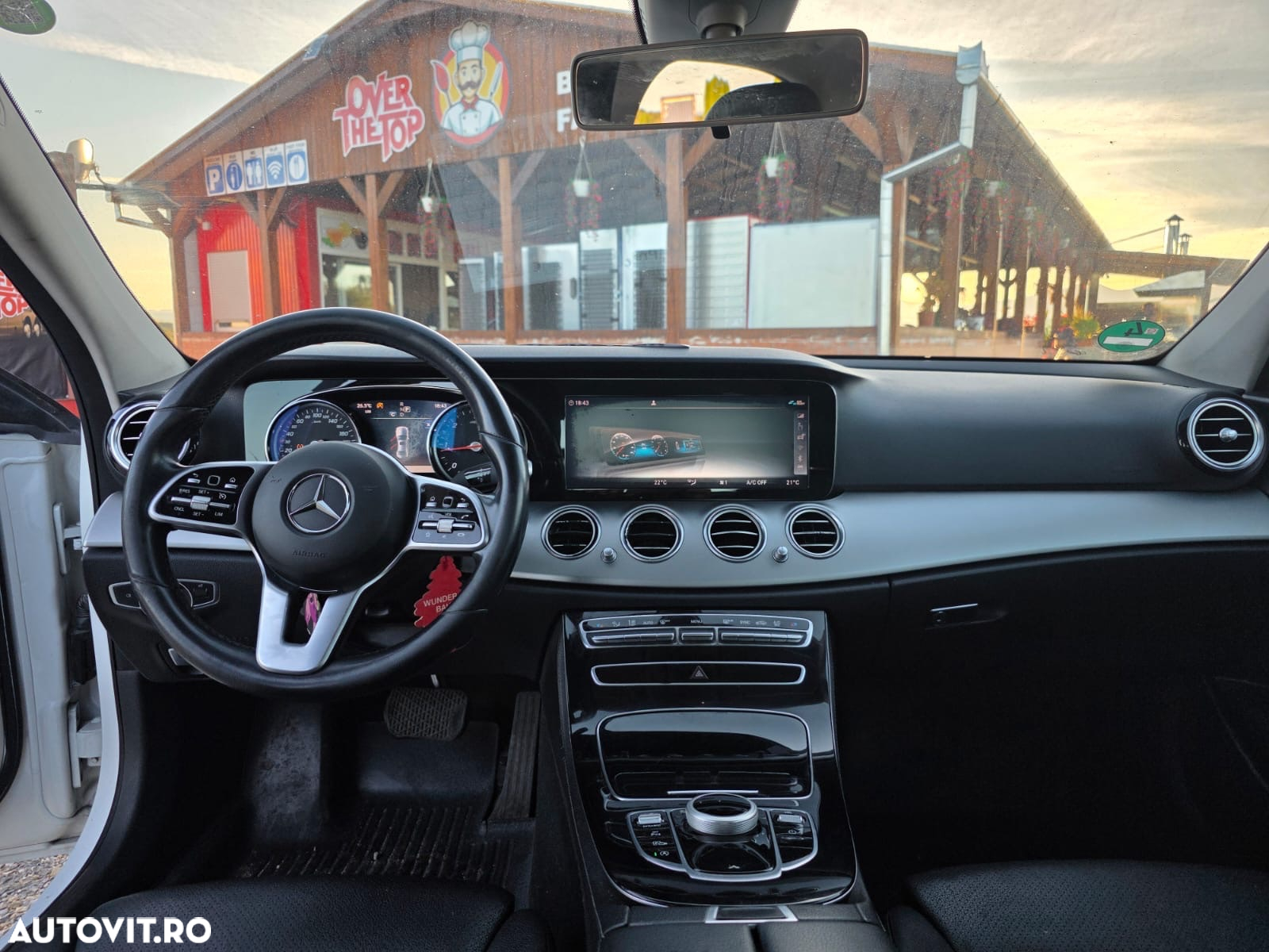 Mercedes-Benz E 220 d T 9G-TRONIC - 6