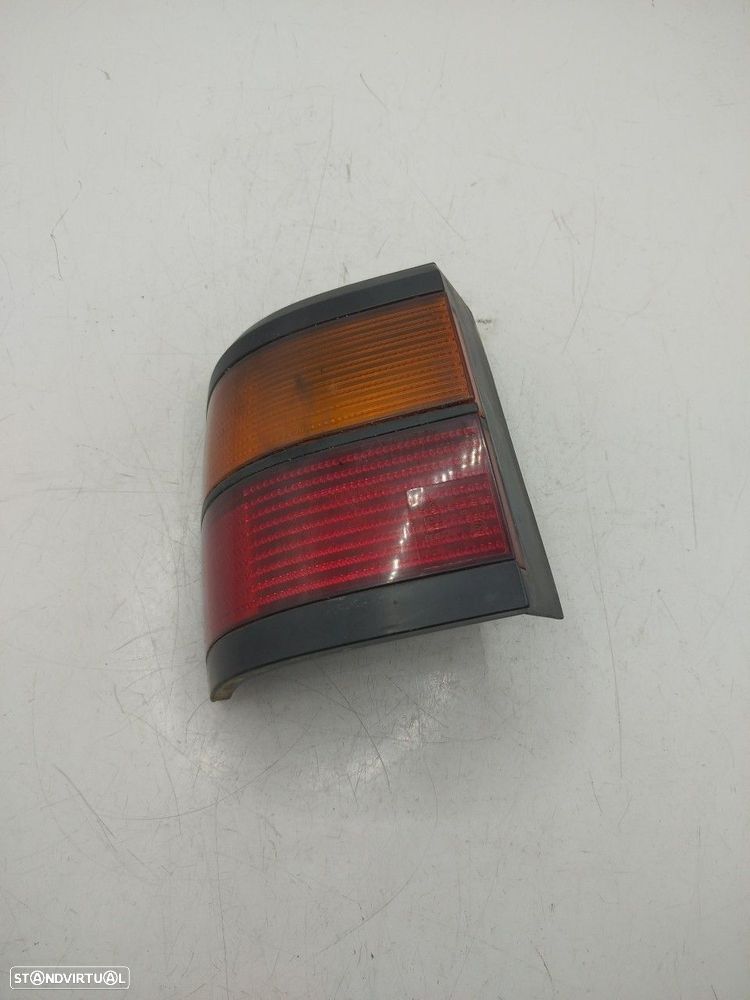 Farolim Stop Esq Volkswagen Passat (3A2, 35I) - 1
