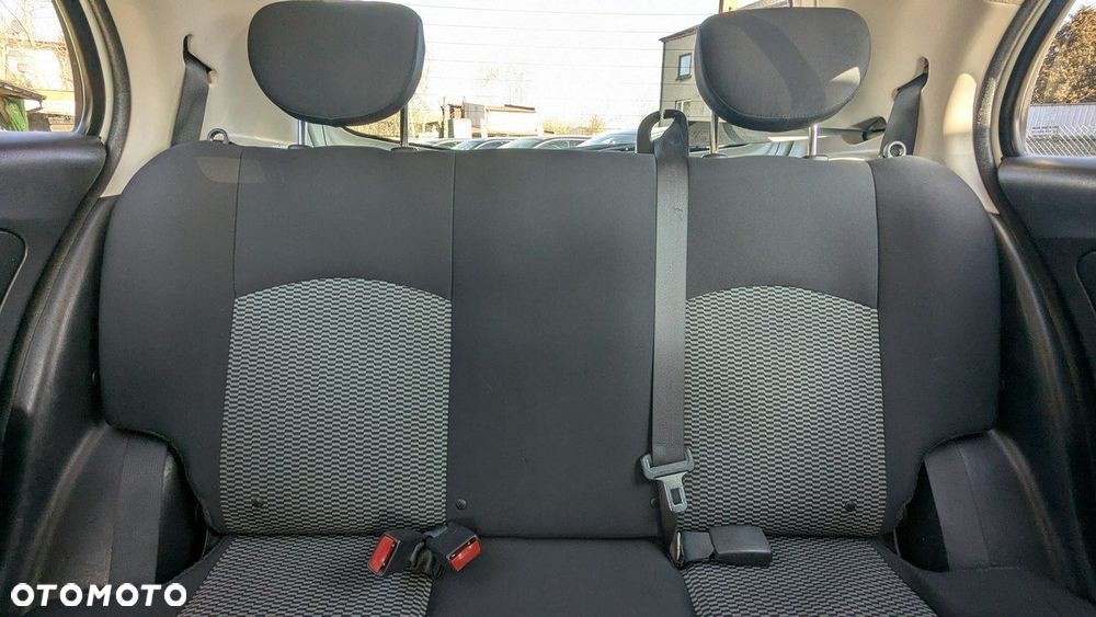 Nissan Micra - 16