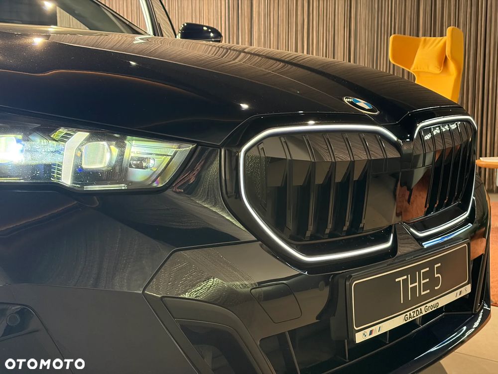BMW Seria 5 520d xDrive mHEV M Sport - 10