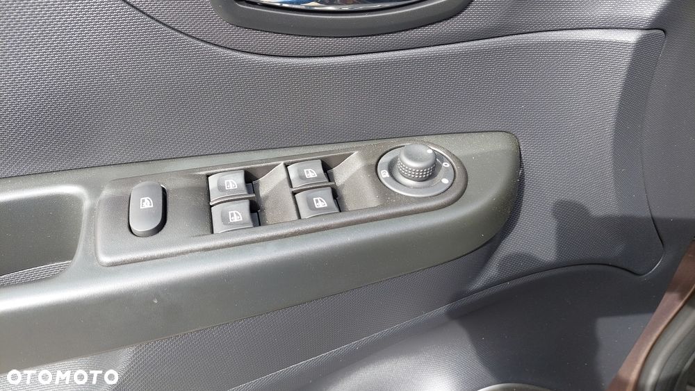 Renault Captur - 13