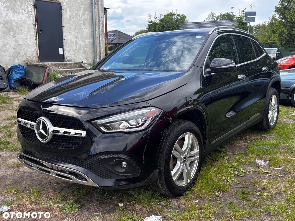 Mercedes-Benz GLA 250 4Matic 8G-DCT Special Edition - 1