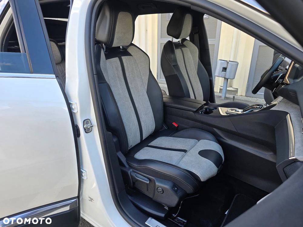 Peugeot 3008 1.6 PureTech HYbrid GT Line S&S EAT8 - 13