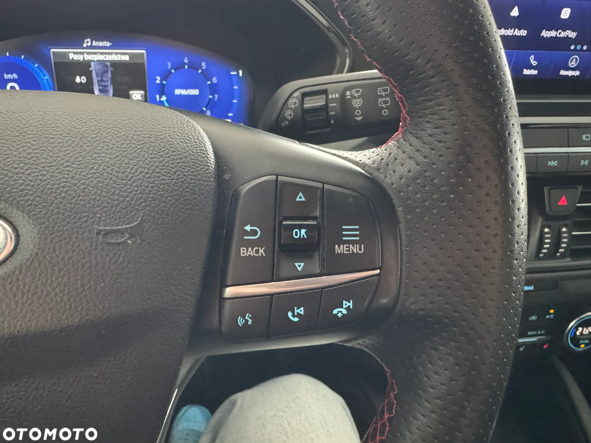 Ford Kuga 1.5 EcoBoost FWD ST-Line X - 28