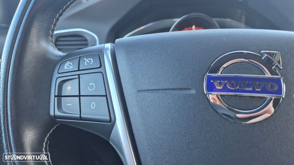 Volvo V60 2.0 D2 R-Design Momentum - 25