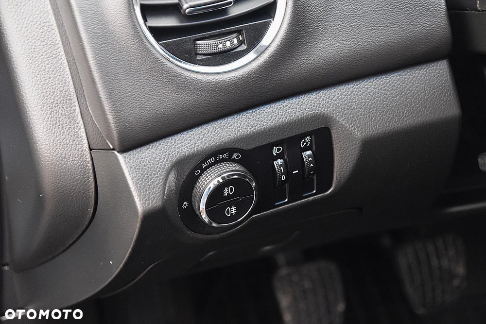 Chevrolet Cruze - 15