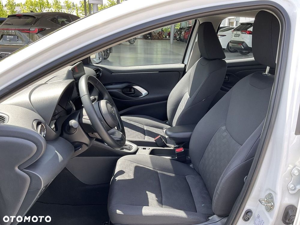 Toyota Yaris - 15