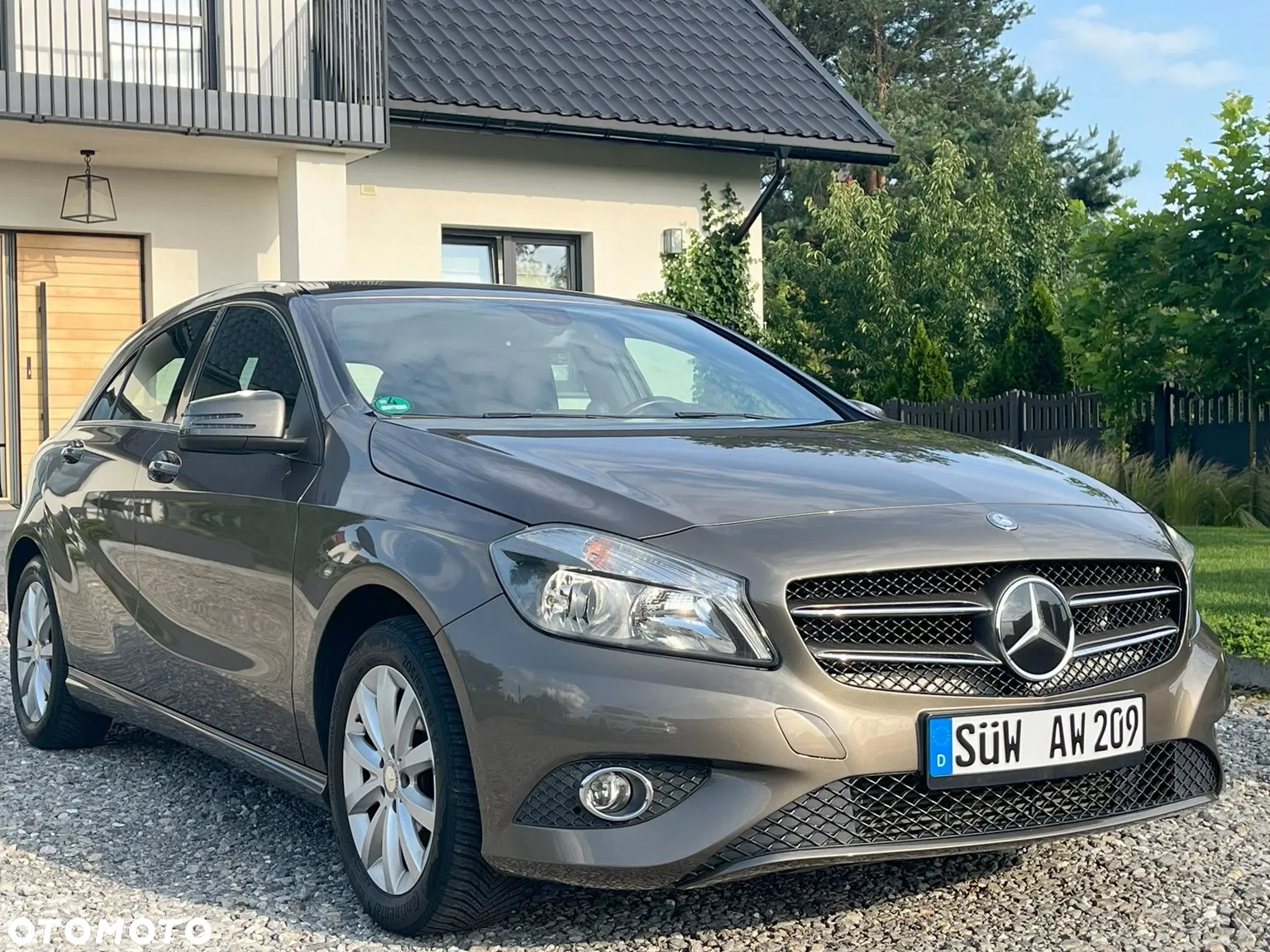 Mercedes-Benz Klasa A 180 (BlueEFFICIENCY) - 4