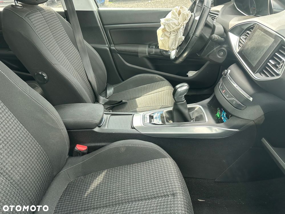 Peugeot 308 ver-bluehdi-130-eat8-stop-start-active - 9