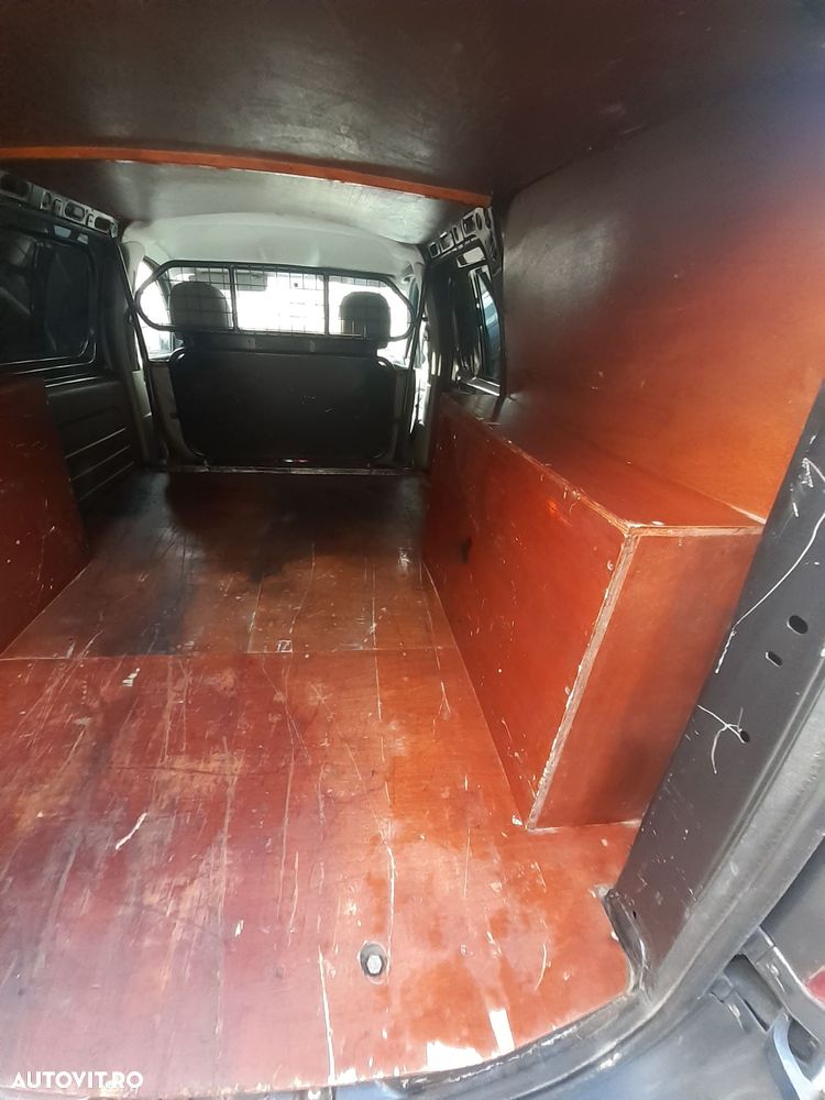 Dacia Logan Van - 12
