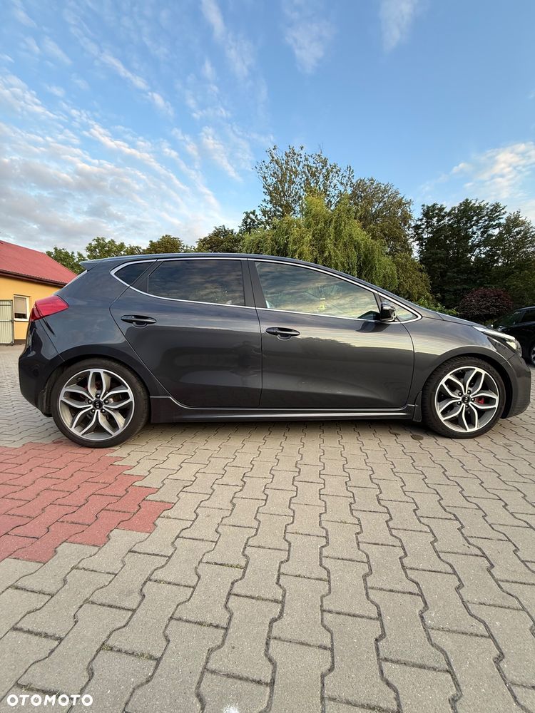 Kia Ceed 1.6 T-GDI GT - 3
