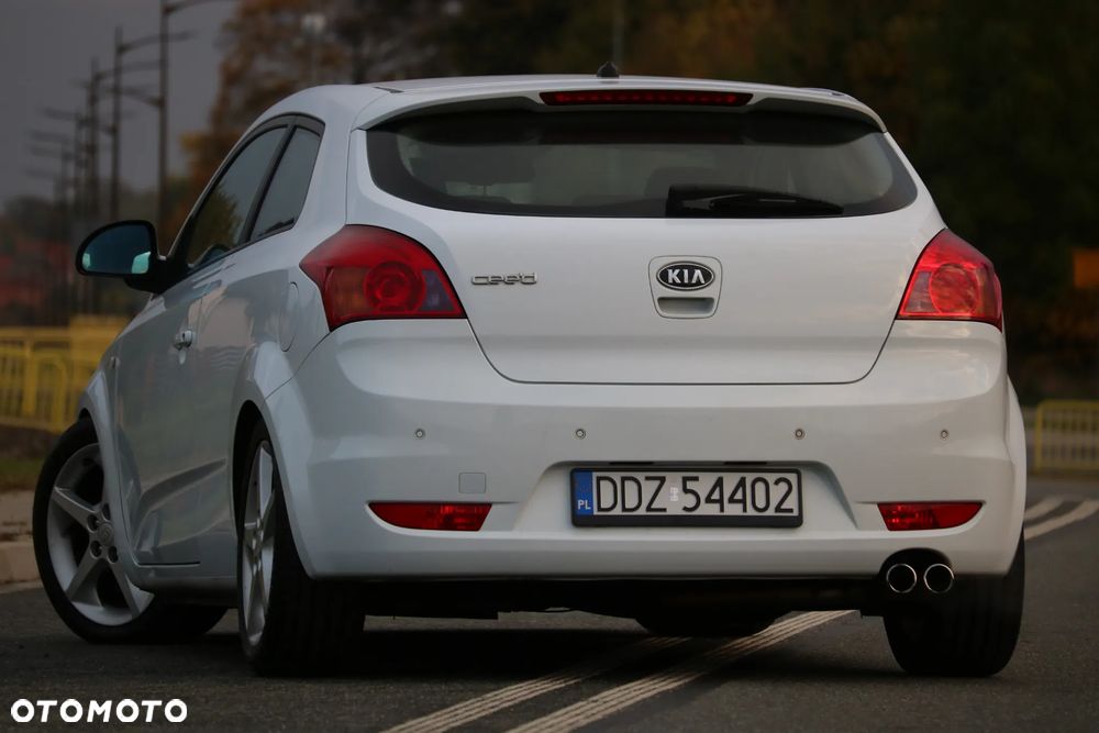 Kia ProCeed 2.0 CVVT TX - 31