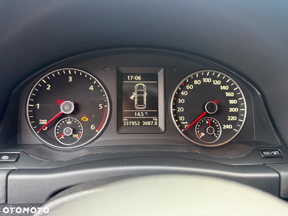 Volkswagen Golf Plus 2.0 TDI Comfortline - 15