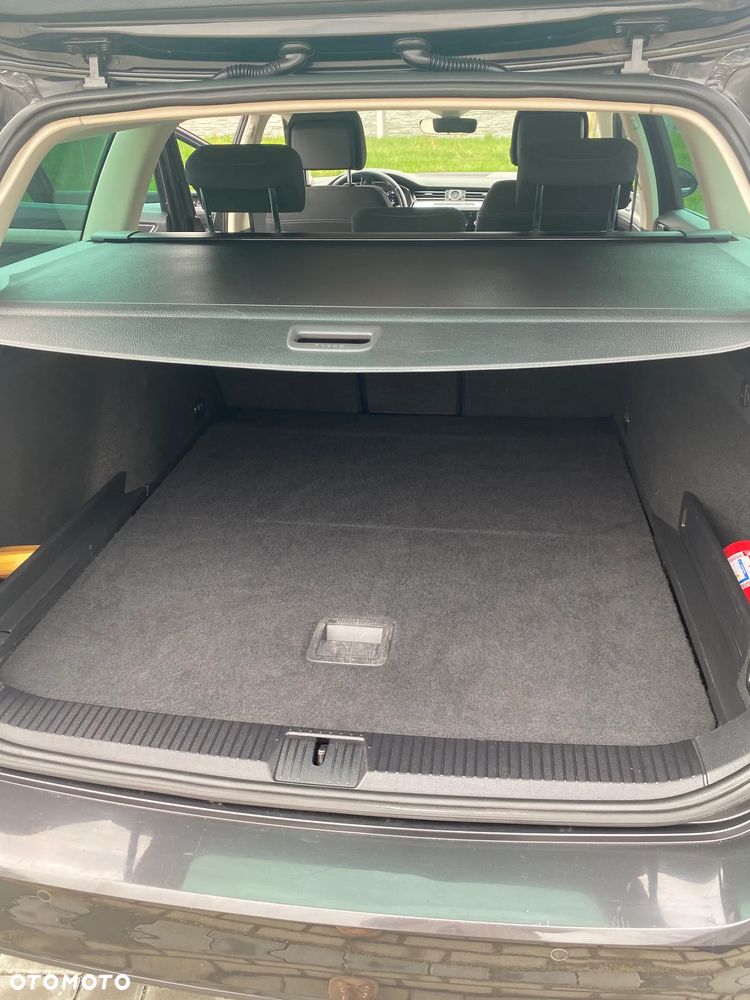 Volkswagen Passat Variant - 11